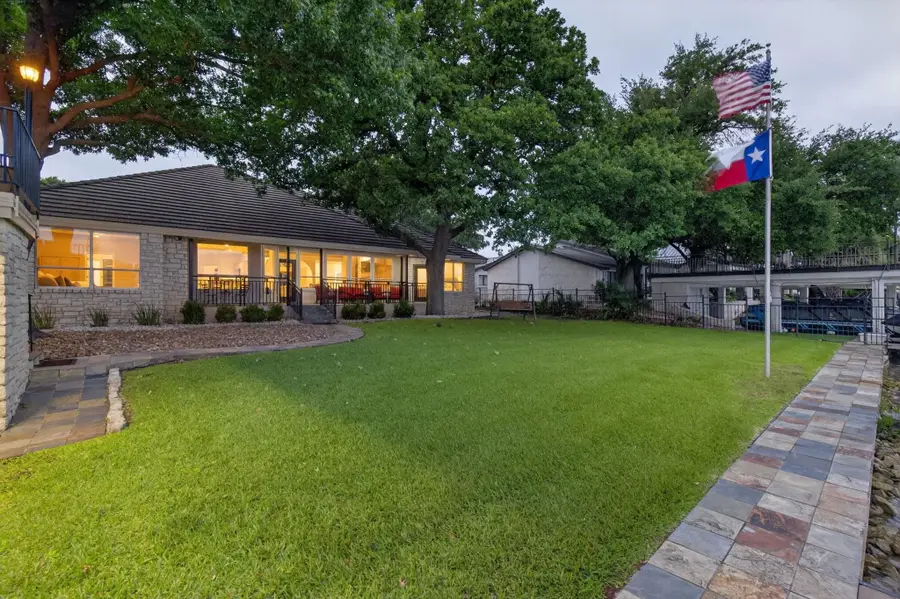 909 Red Sails Dr, Horseshoe Bay, TX 78657 - #3