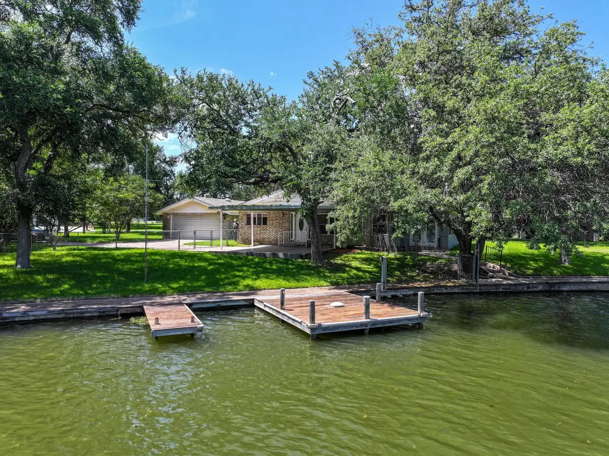 501 Oleander Dr, Marble Falls, TX 78654 - #1