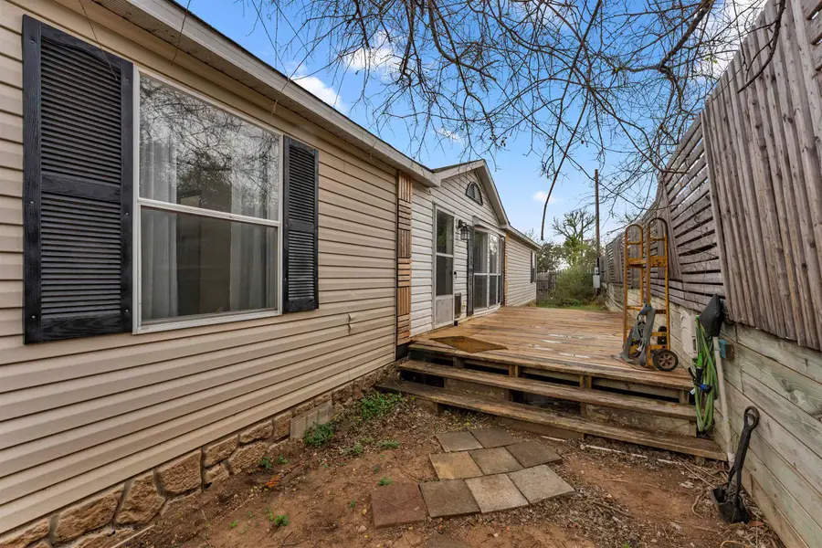 201 Wyatt, Kingsland, TX 78639 - #2