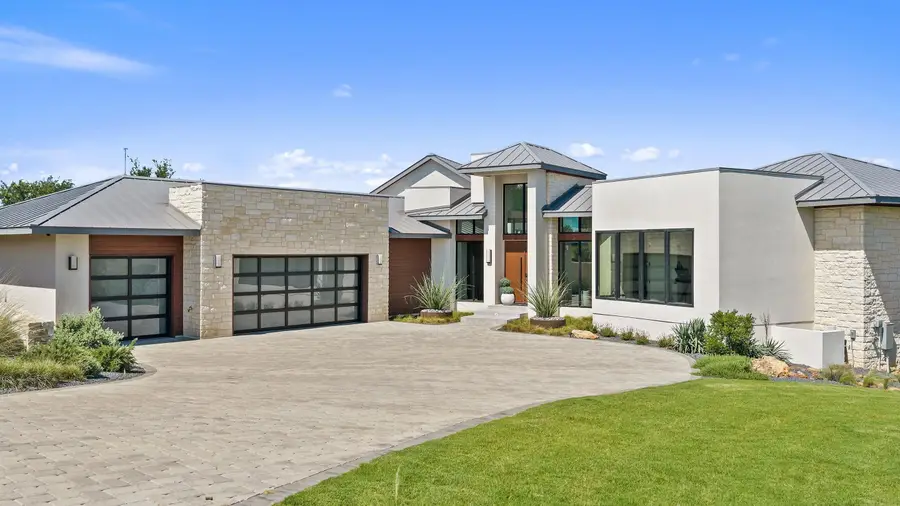 612 Overlook Pkwy, Horseshoe Bay, TX 78657 - #2