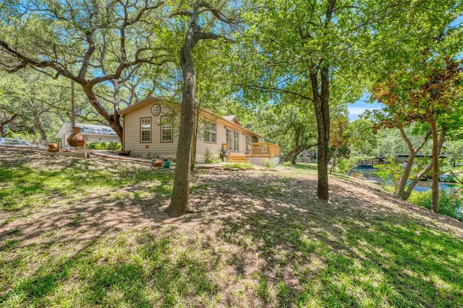 113 Red Bird, Kingsland, TX 78639-9999 - #2