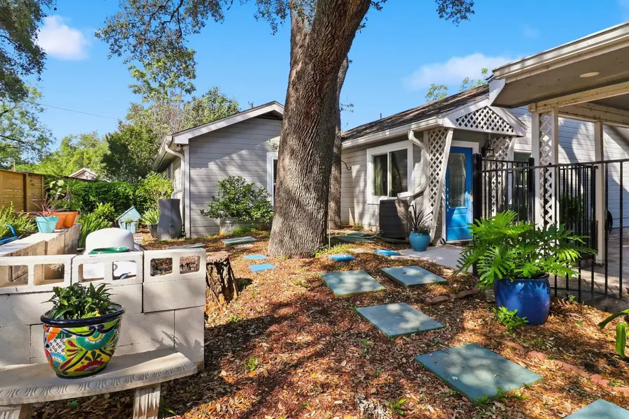 303 W Briarway, Granite Shoals, TX 78654 - #3