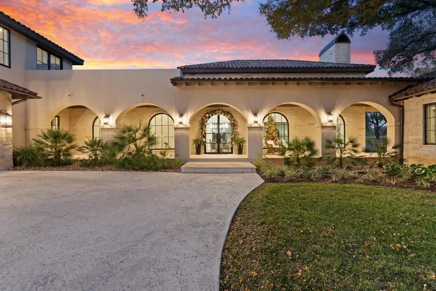 106 Plaza Escondido, Horseshoe Bay, TX 78657 - #2