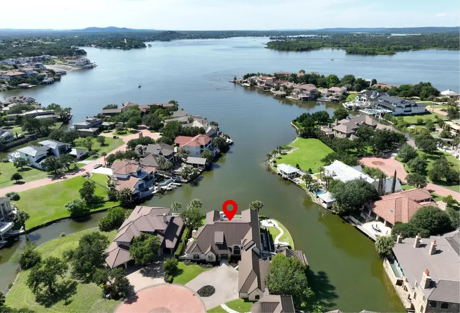 84 Applehead Island Dr., Horseshoe Bay, TX 78657 - #2