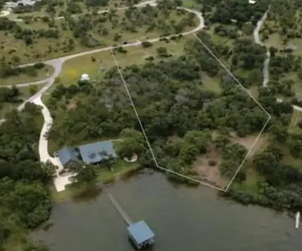 4215 E Sunset Cliff Road, Burnet, TX 78611