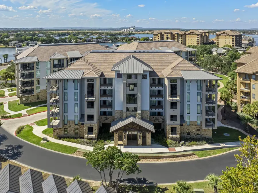90 Island Dr, Horseshoe Bay, TX 78657 - #2