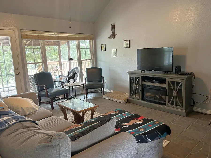 134 W Newcastle, Granite Shoals, TX 78654 - #3