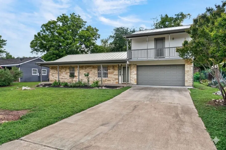 1010 Louise St, Marble Falls, TX 78654 - #2