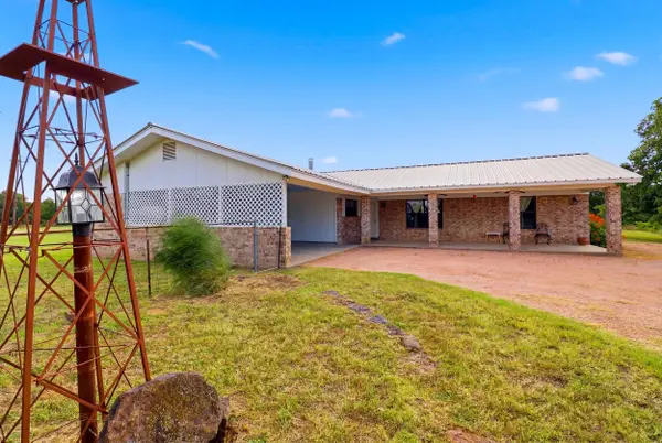 101 Big Oak Lane, Marble Falls, TX 78654
