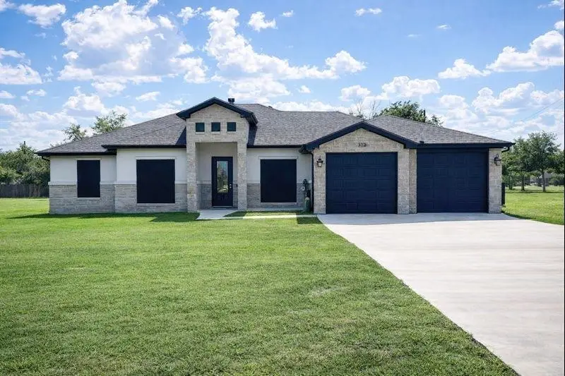 312 Sunrise Hls, Lampasas, TX 76550 - #1
