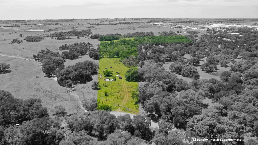 3215 County Road 305, Jarrell, TX 76537 - #3