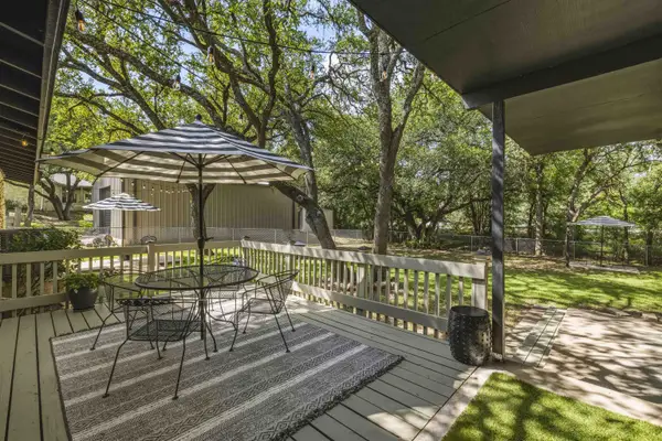 330 Yucca Dr Drive, Kingsland, TX 78639