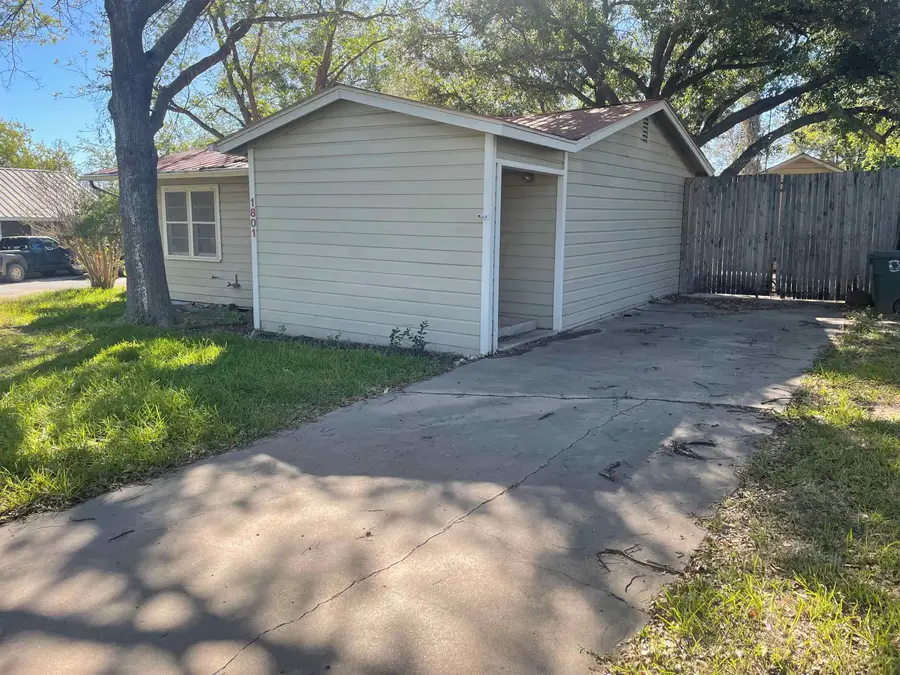 1801 W Commerce Street, San Saba, TX 76877 - #2