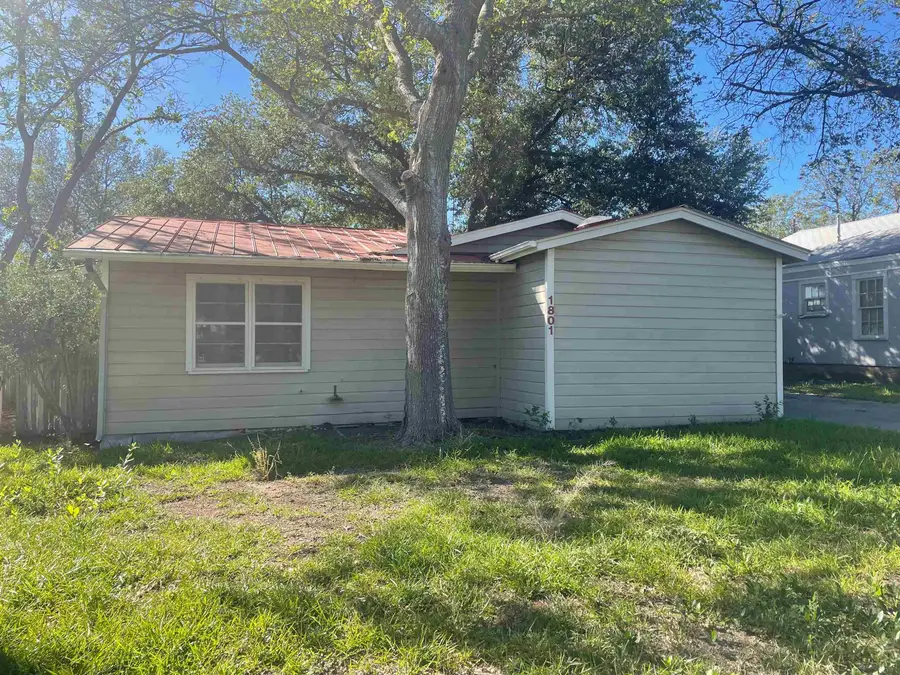 1801 W Commerce Street, San Saba, TX 76877 - #3
