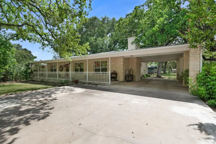 1208 Oak St, Burnet, TX 78611 - #3