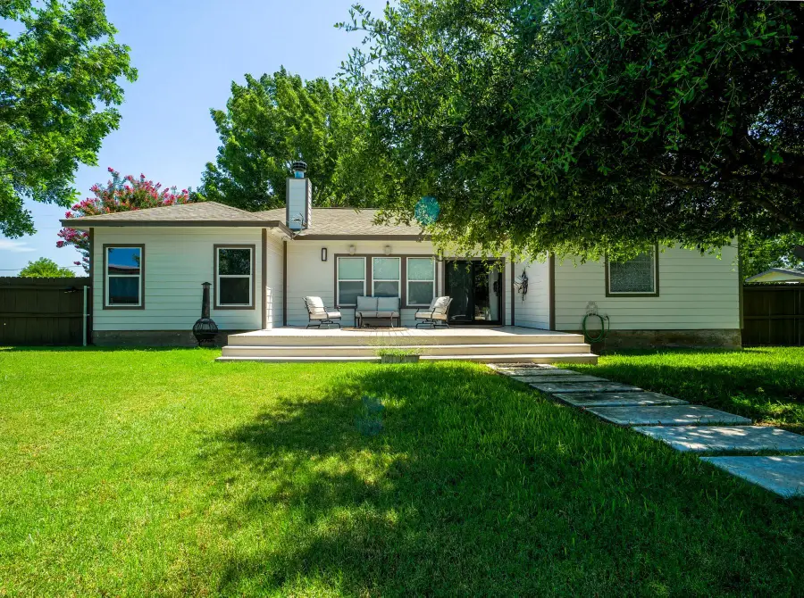 146 Meadow Ln, Marble Falls, TX 78654 - #2