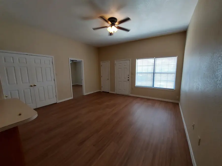 2401 Ridgeview, Kingsland, TX 78639 - #2