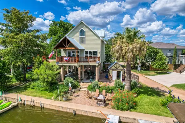 1605 Glen Cove Drive, Kingsland, TX 78639