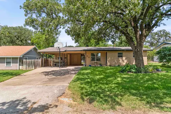 448 Elm Drive, Kingsland, TX 78639