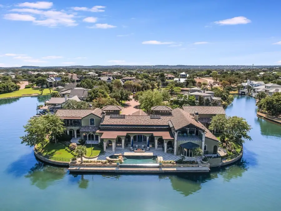 82 Applehead Island Dr., Horseshoe Bay, TX 78657 - #2