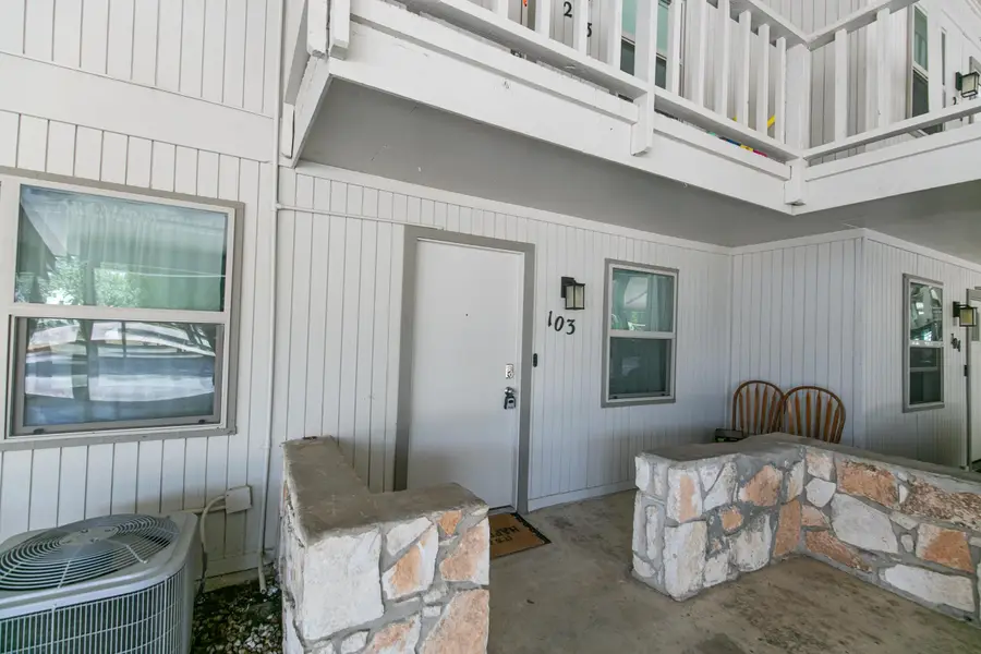 104 Cove E Unit 103, Horseshoe Bay, TX 78657 - #2
