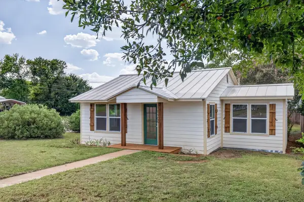 1109 Hickory Street, Llano, TX 78643