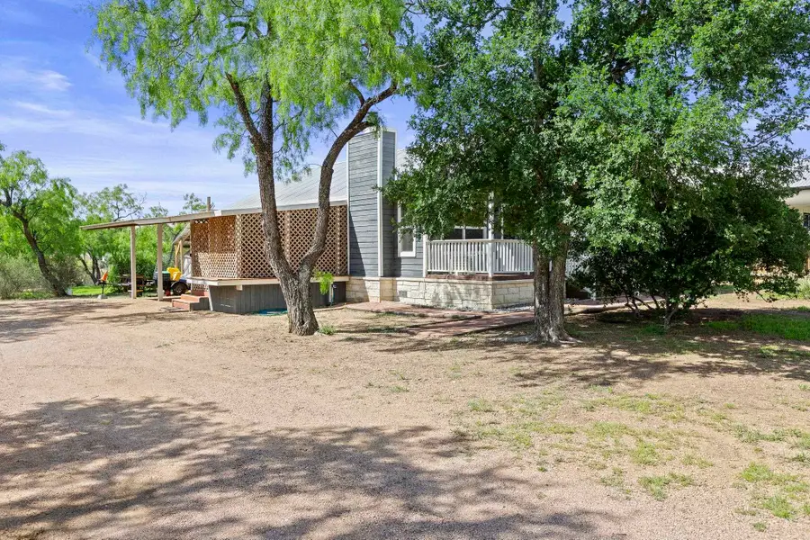 813 Airway St, Kingsland, TX 78639 - #3