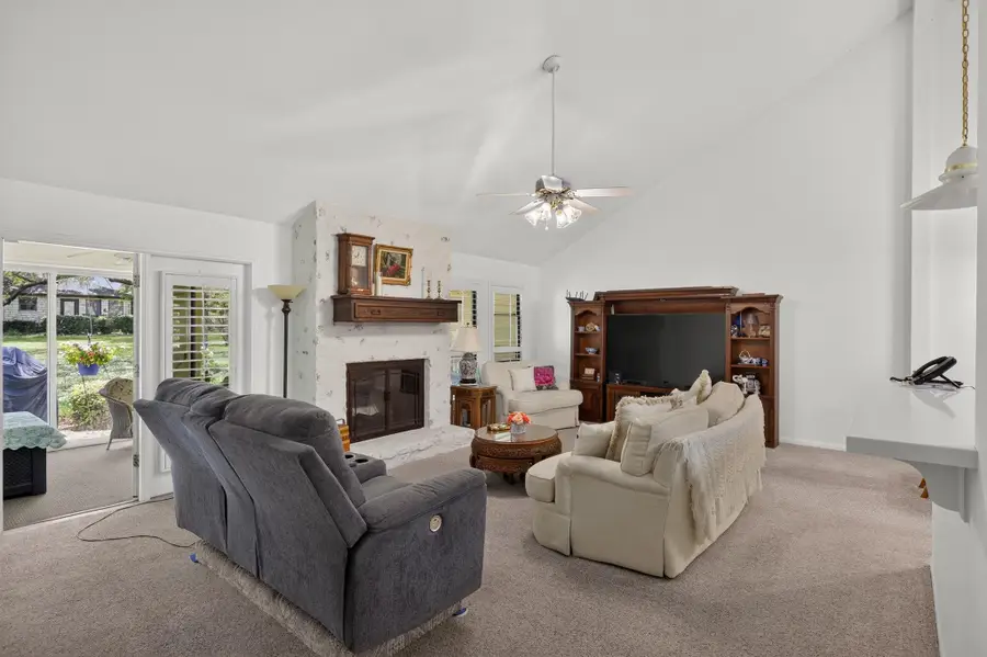 27 Fairway Lane, Meadowlakes, TX 78654 - #2