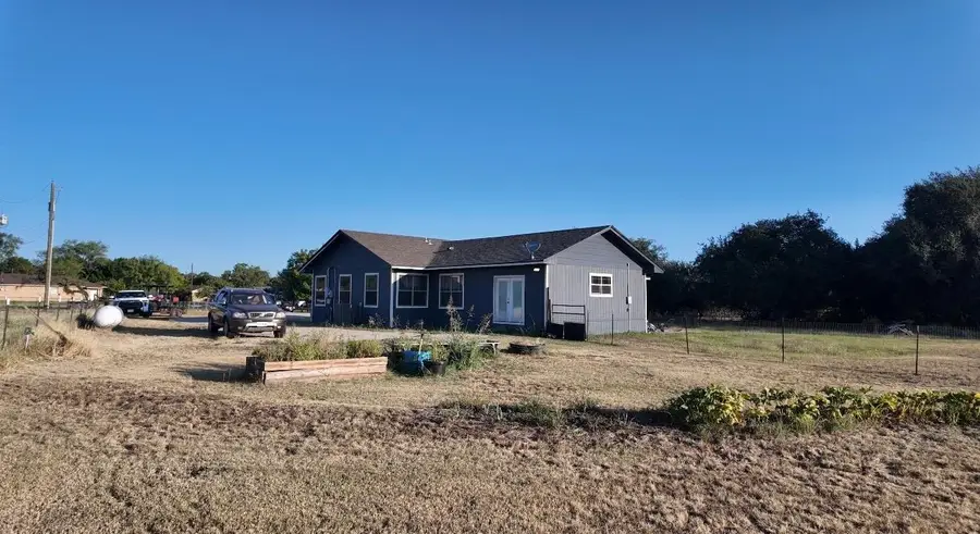 3930 Country Side Drive, Brownwood, TX 76801-7632 - #3