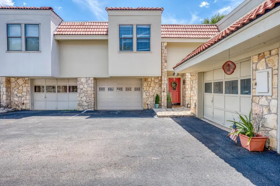 200 Free Rein, Horseshoe Bay, TX 78657 - #2