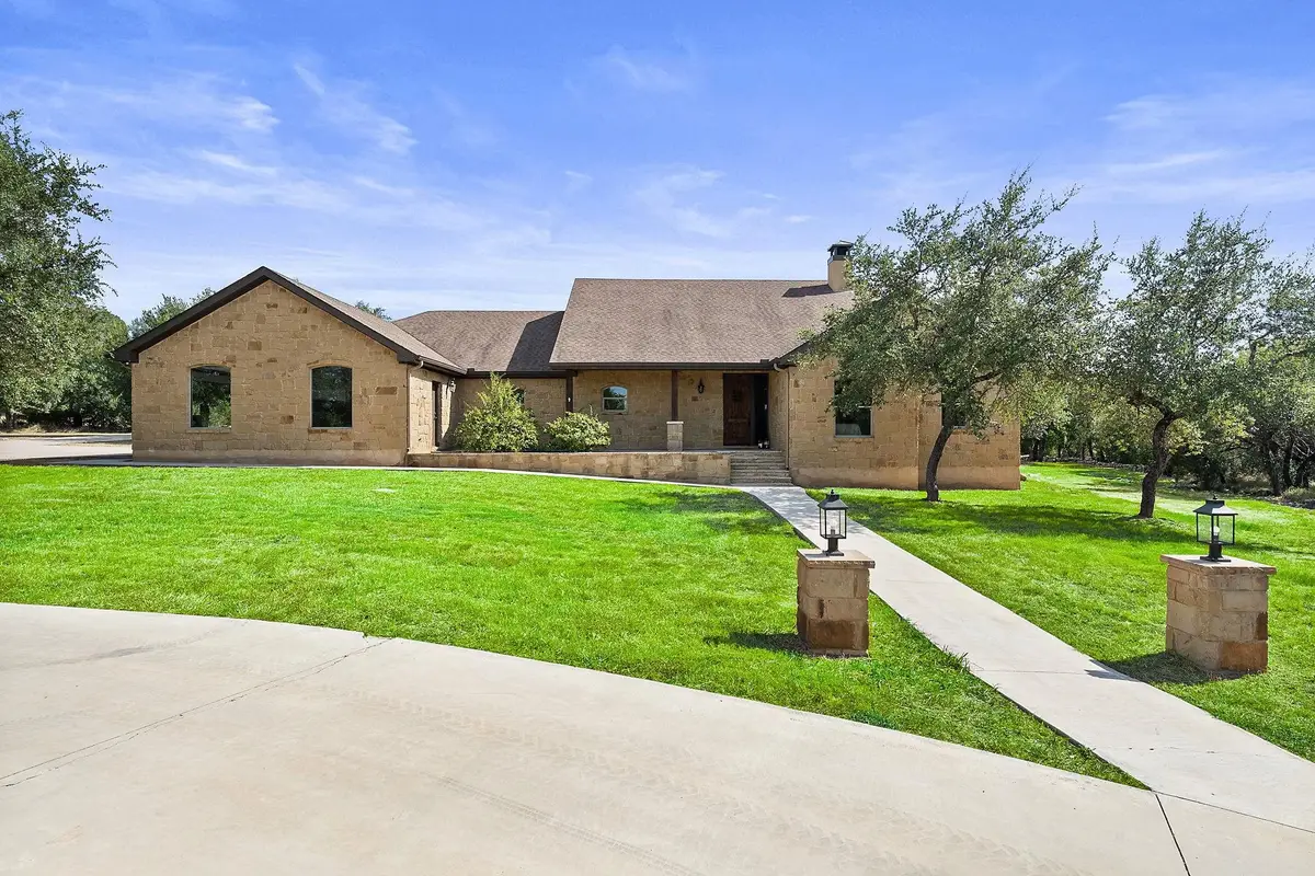 103 Creekside Trl, Spicewood, TX 78669 - #1