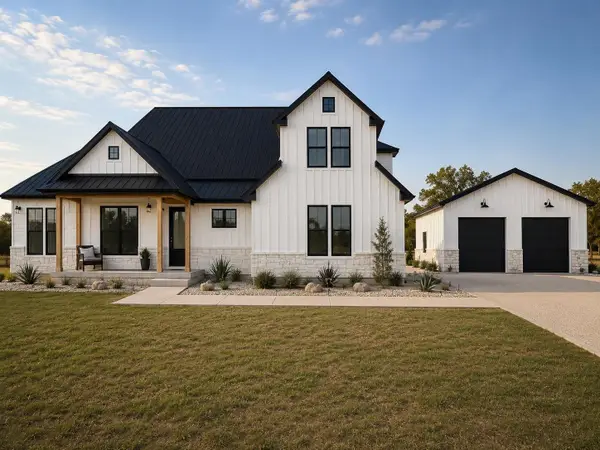 160 Hi Range Drive, Kingsland, TX 78639