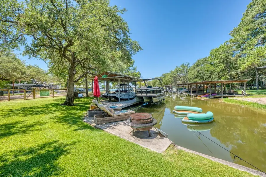 1001 N Shorewood Drive, Granite Shoals, TX 78654 - #2