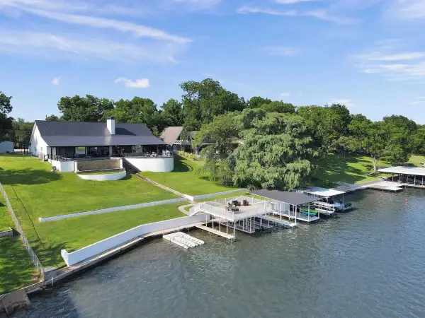 3120 River Oaks Drive, Kingsland, TX 78639