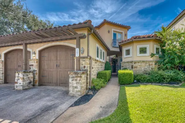 101 Maravilla Way, Horseshoe Bay, TX 78657
