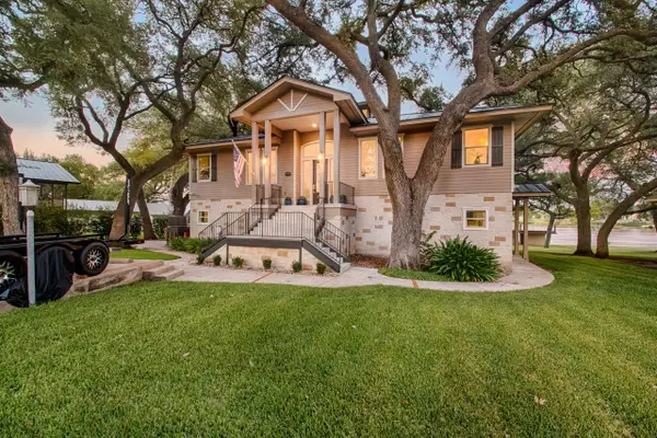 229 Elm Lodge Drive, Kingsland, TX 78639