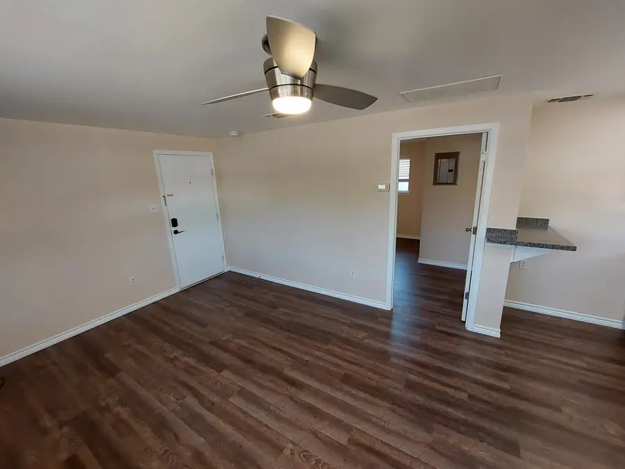 302 W Sandstone Street, Llano, TX 78643-1111 - #3
