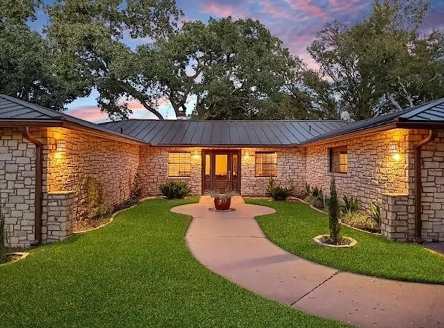 413 Silver Spur, Horseshoe Bay, TX 78657 - #2