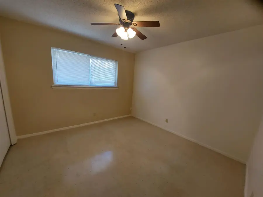 600 Third St, Marble Falls, TX 78654 - #3