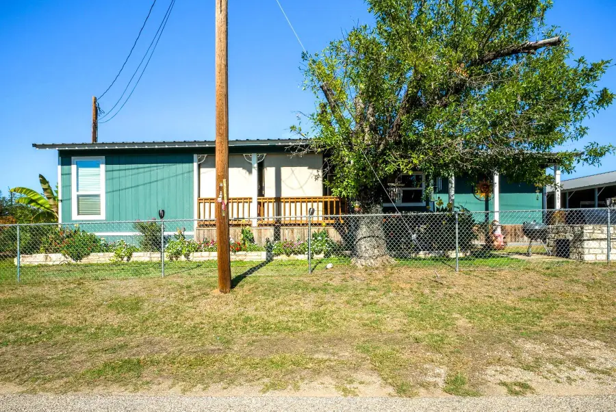301 East Castlebriar, Granite Shoals, TX 78654 - #2