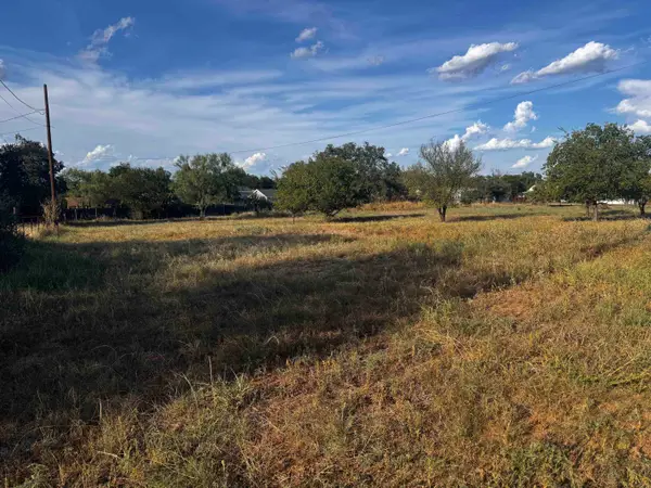 Lot 1 E Wallace Street, Llano, TX 78643