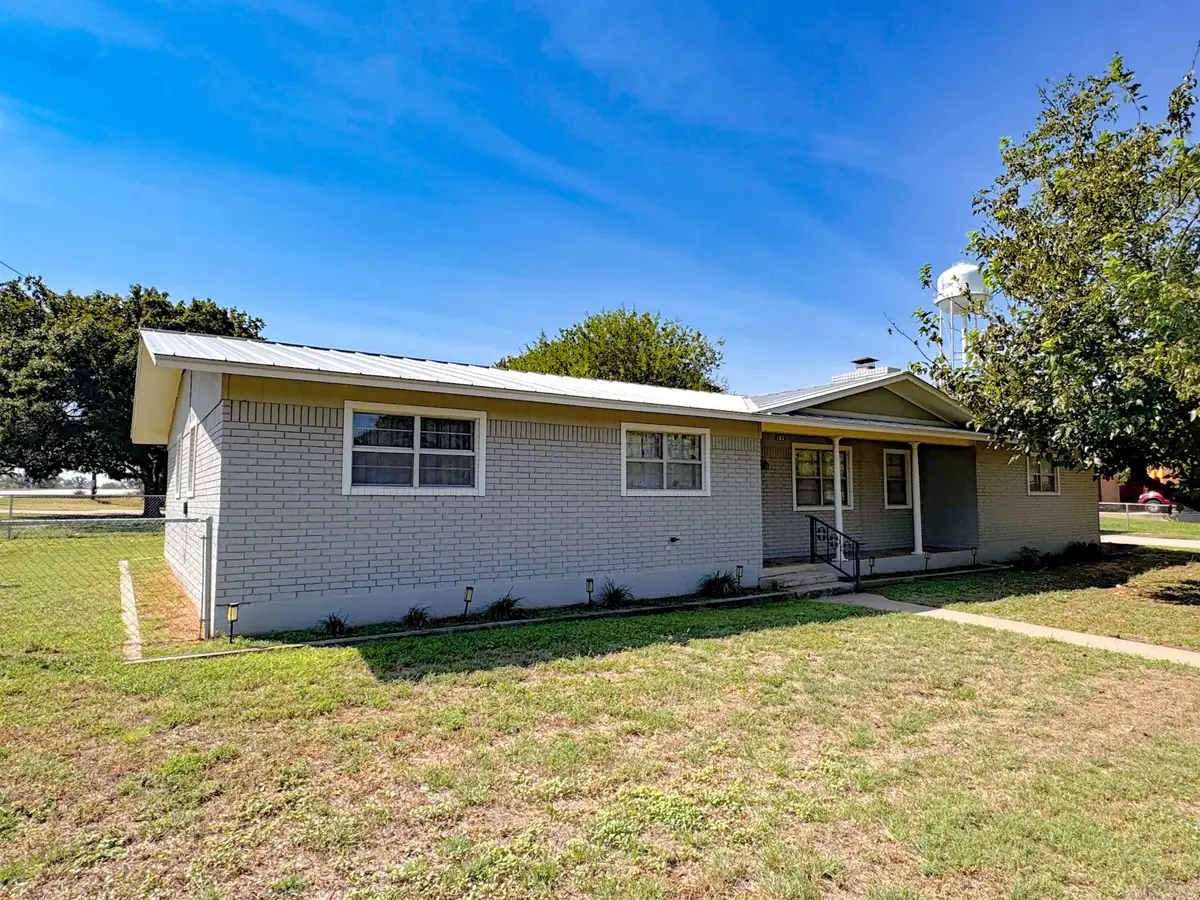 102 W Llano Street, Llano, TX 78643 - #1