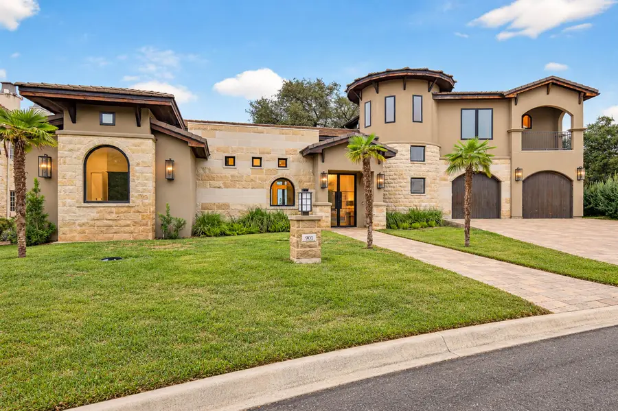 901 Sun Ray, Horseshoe Bay, TX 78657-0000 - #2