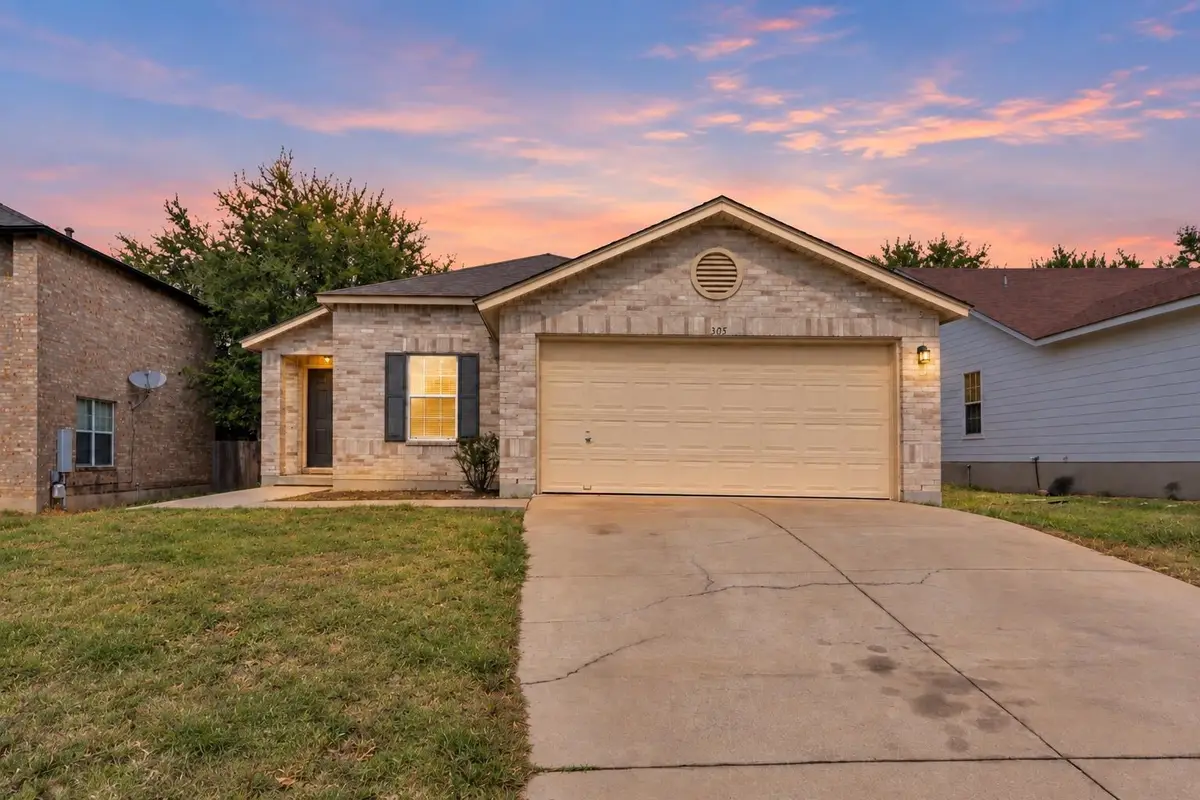 105 E Wildflower Blvd, Marble Falls, TX 78654 - #1