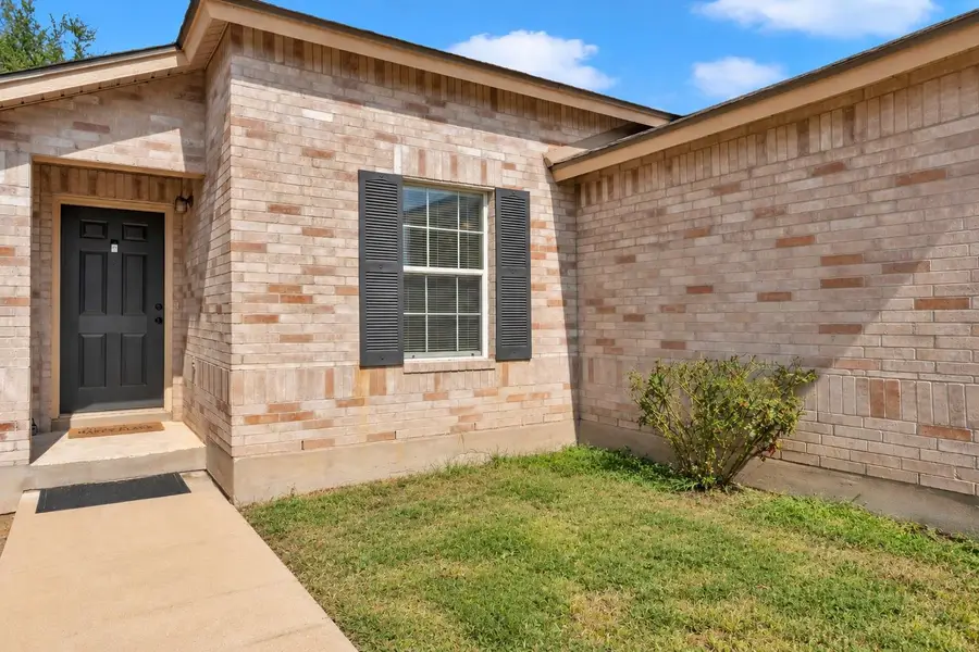 105 E Wildflower Blvd, Marble Falls, TX 78654 - #2