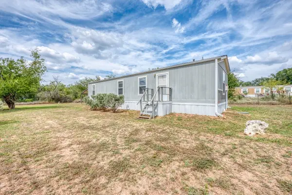 2546 Indian Trail, Kingsland, TX 78639