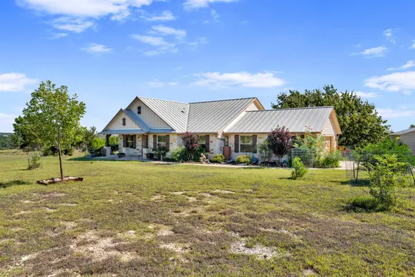 560 Saddle Ridge Dr, Bertram, TX 78605