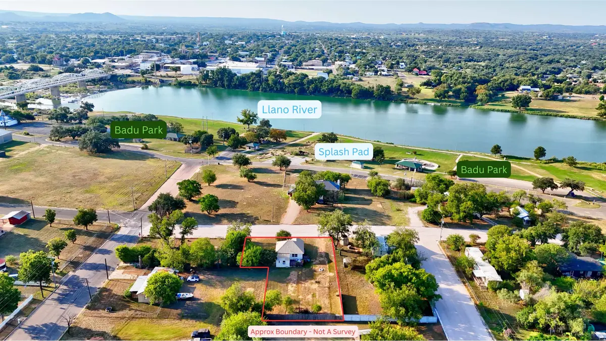 305 W Tarrant Street, Llano, TX 78643 - #1