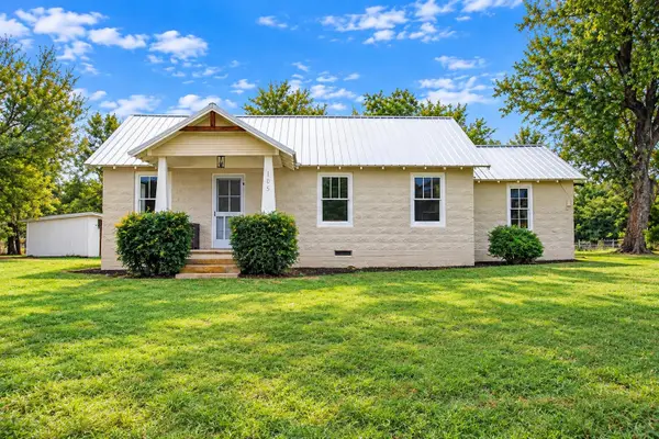 105 Comanche Street, Mason, TX 76856