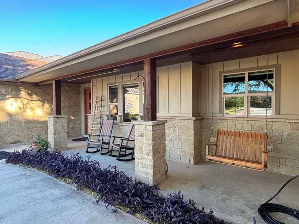 131 Primera Court, Kingsland, TX 78639